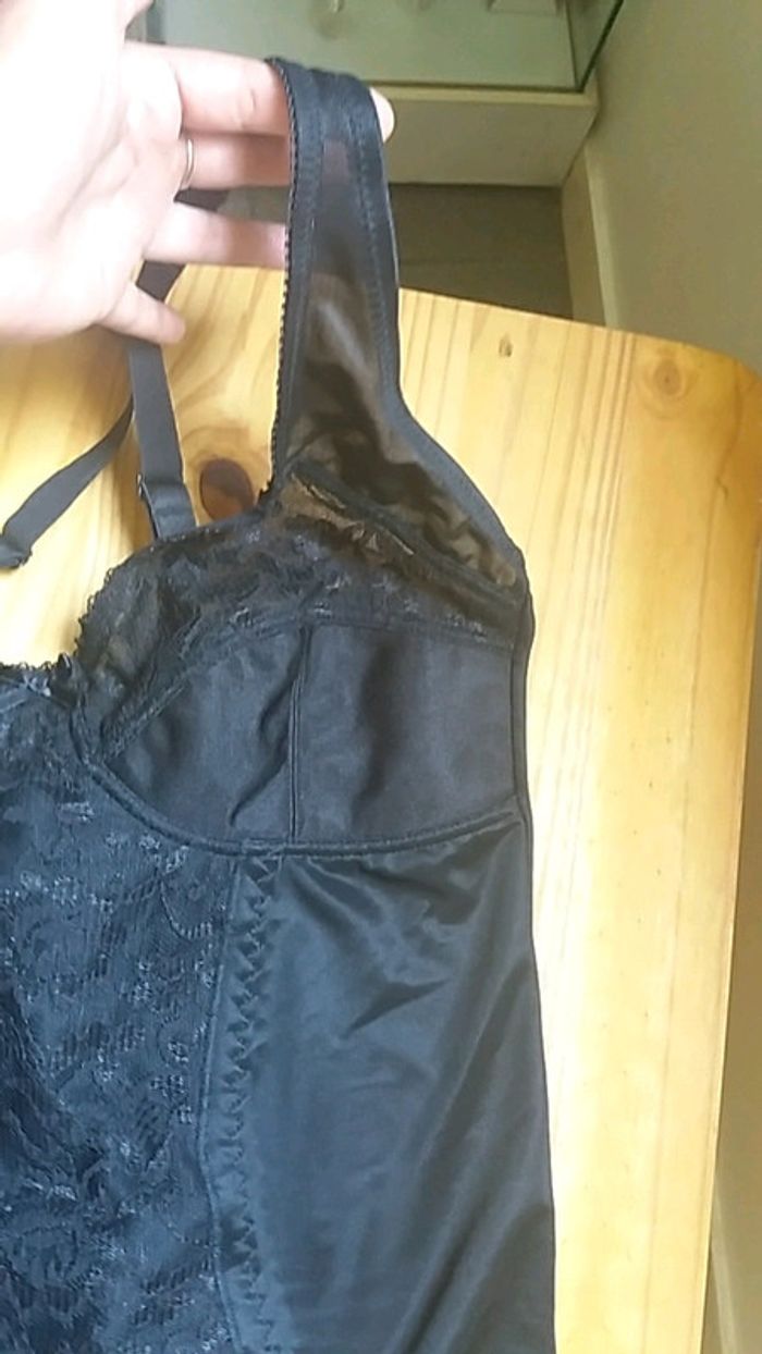 Bodies dentelle noir - photo numéro 4