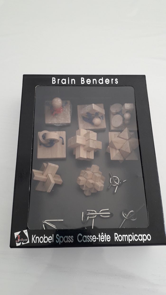 Jeu casse-têtes  en bois et en métal