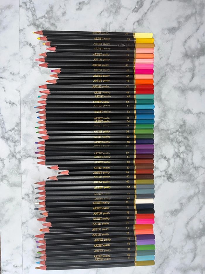 Lot de 46 Crayon de couleur - photo numéro 2