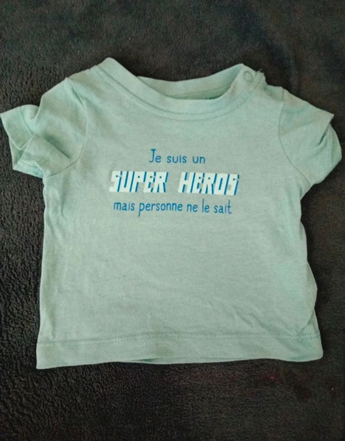 T-shirt "je suis un heros'