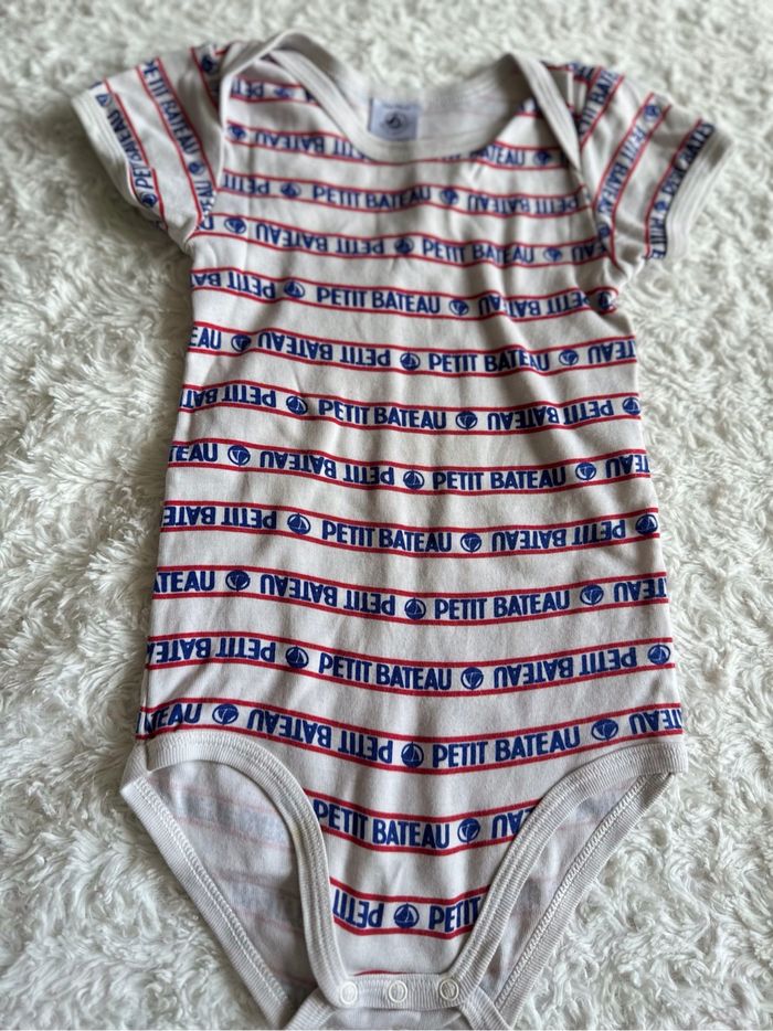 Lot de deux bodies à manches courtes 36 mois - photo numéro 4