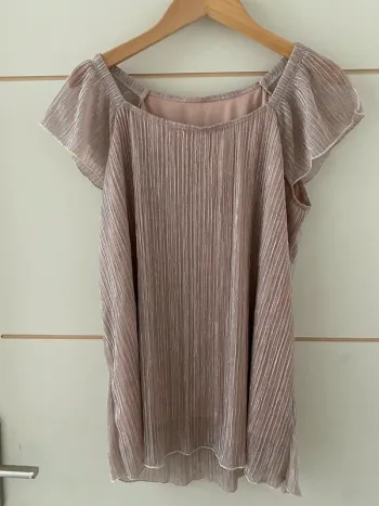 Haut rose pailleté taille 3