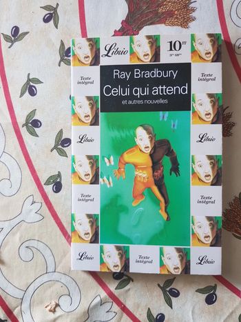 Ray Bradbury - Celui attend