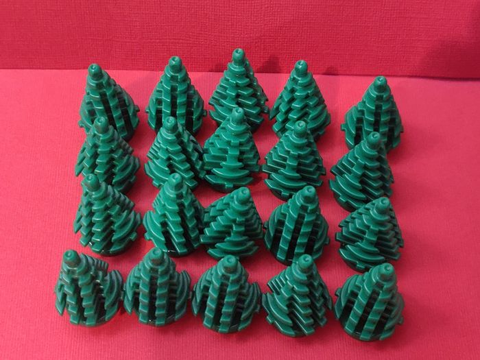 Lot 20 arbres sapins verts Lego - Parfait état - vrai Lego - photo numéro 3