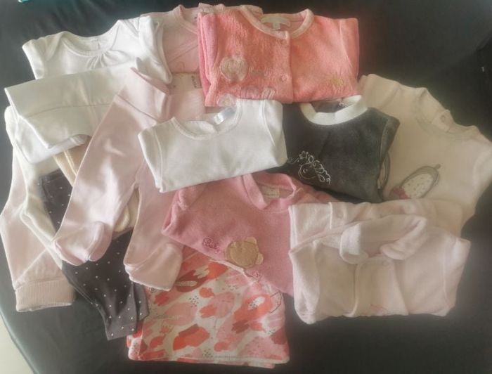 Lot vêtements 0-1 mois