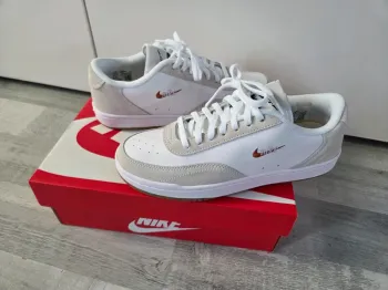 Basket Nike court vintage blanc