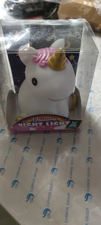 Lot licorne fille brume+parfum+veilleuse neuf 3 ans