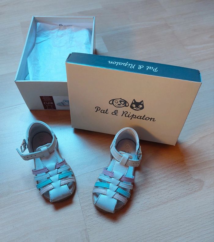 Sandale printemps/été fille taille 21 - photo numéro 2