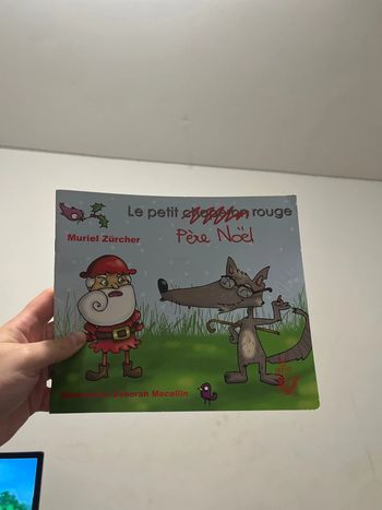 Livre Le petit Père Noël rouge