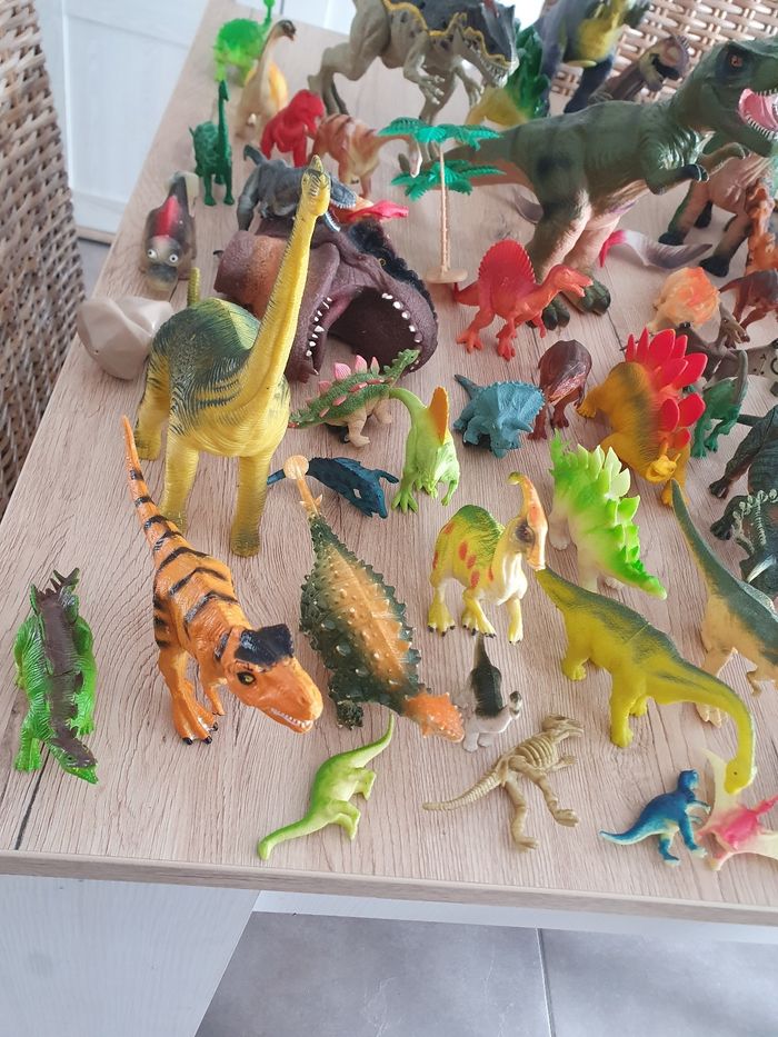 Gros lot dinosaure - photo numéro 2