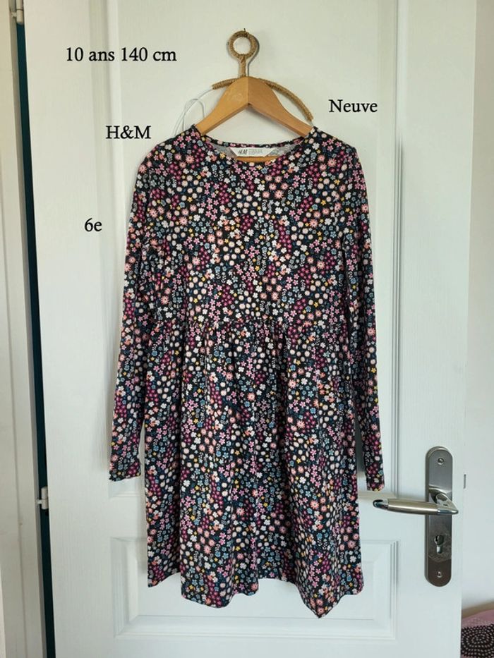 Robe manche longue h&m 10 ans état neuf