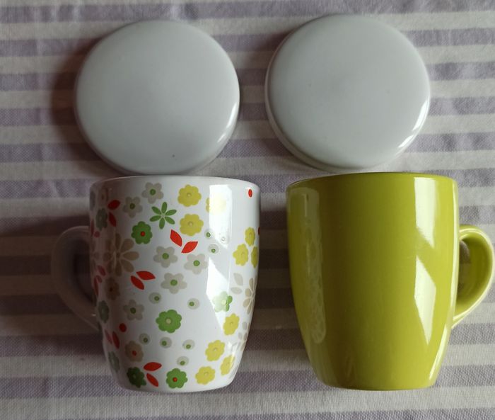 💐 Lot de deux tasses avec couvercles printanières 💐
