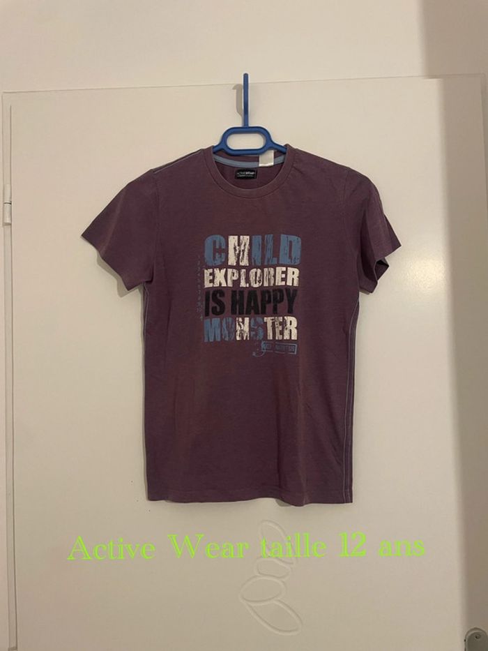 T-shirt à manches courtes bordeaux écriture devant blanc et bleu active wear taille 12 ans