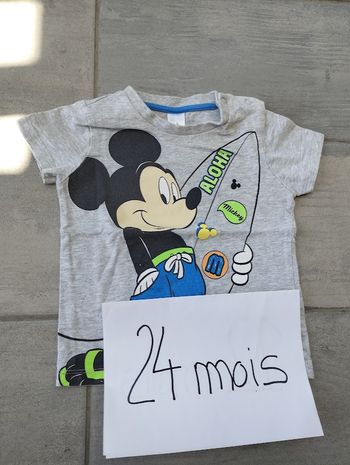 Lot N° 553 T-shirt bébé mixte 24 mois Disney baby