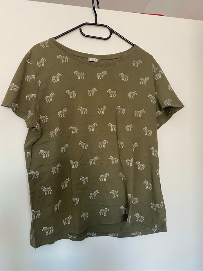 Tee shirt