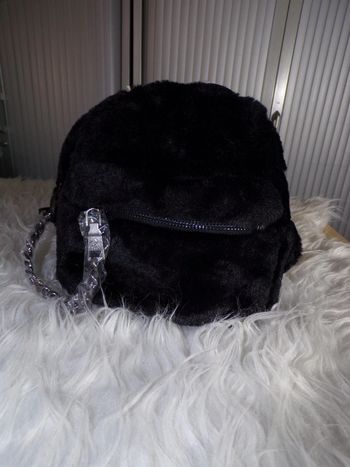 Petit sac à dos pilou femme neuf avec étiquette