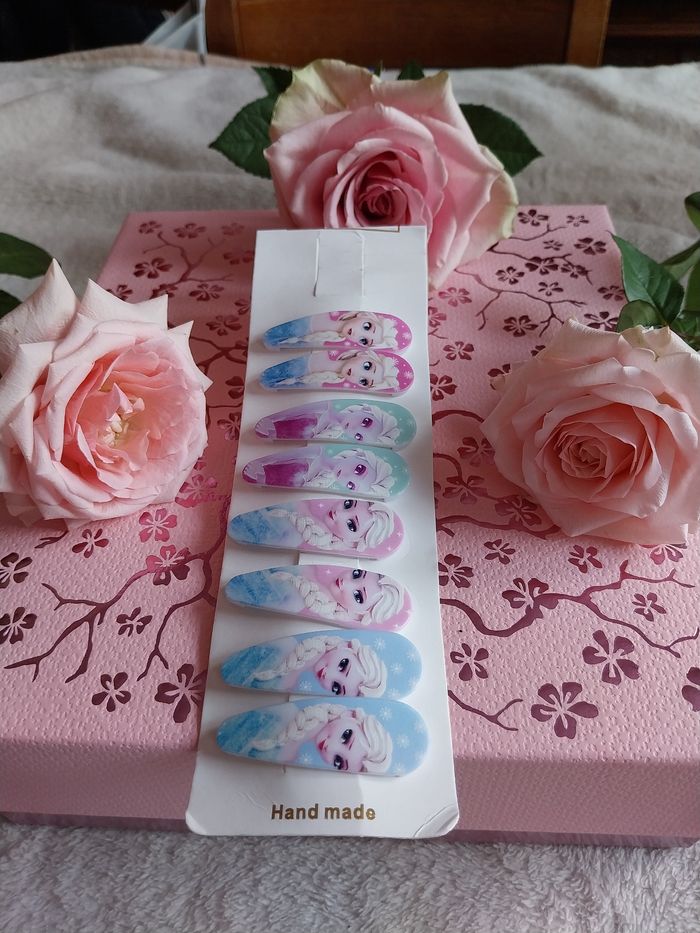 Barrettes à cheveux reine des neiges 1e50 les 2