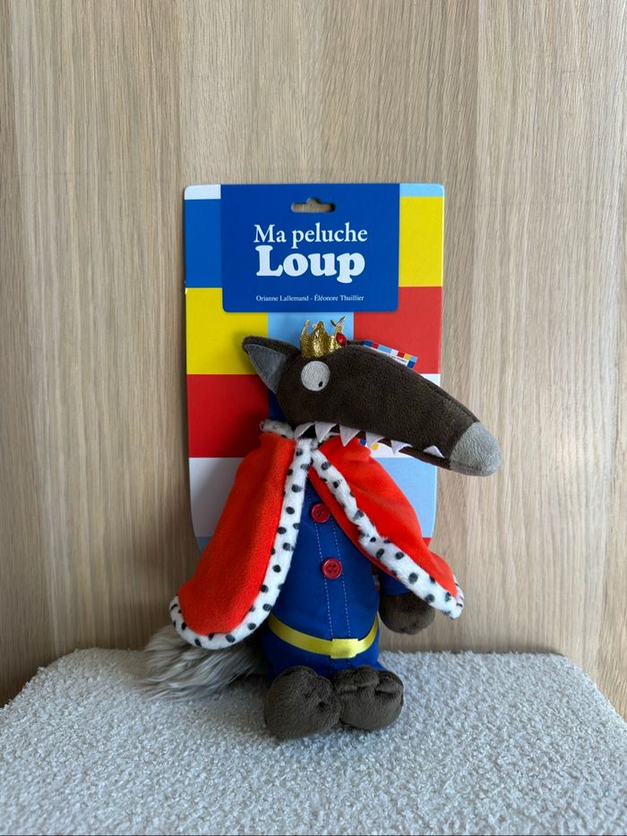 Peluche loup roi