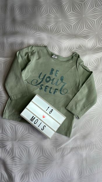 Tee-shirt manches longues 12/18mois ou 86cm