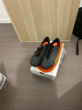 Crampons  M Brcurial