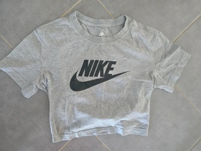 Tee shirt court Nike