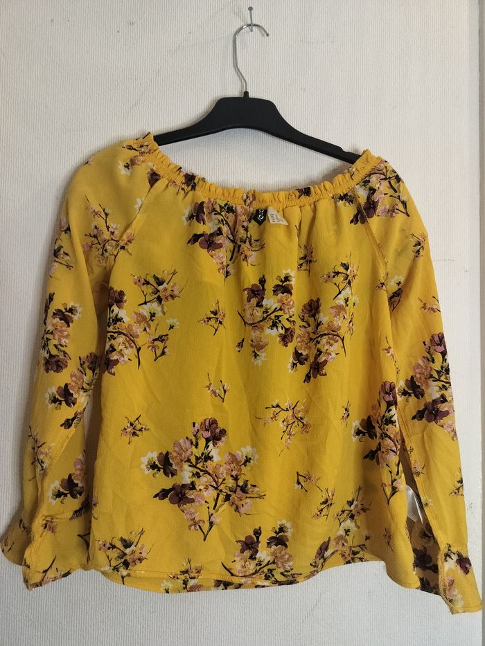 Blouse jaune fleurie épaules dénudées - photo numéro 6
