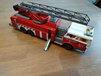 Camion pompier en métal 24,5 cm