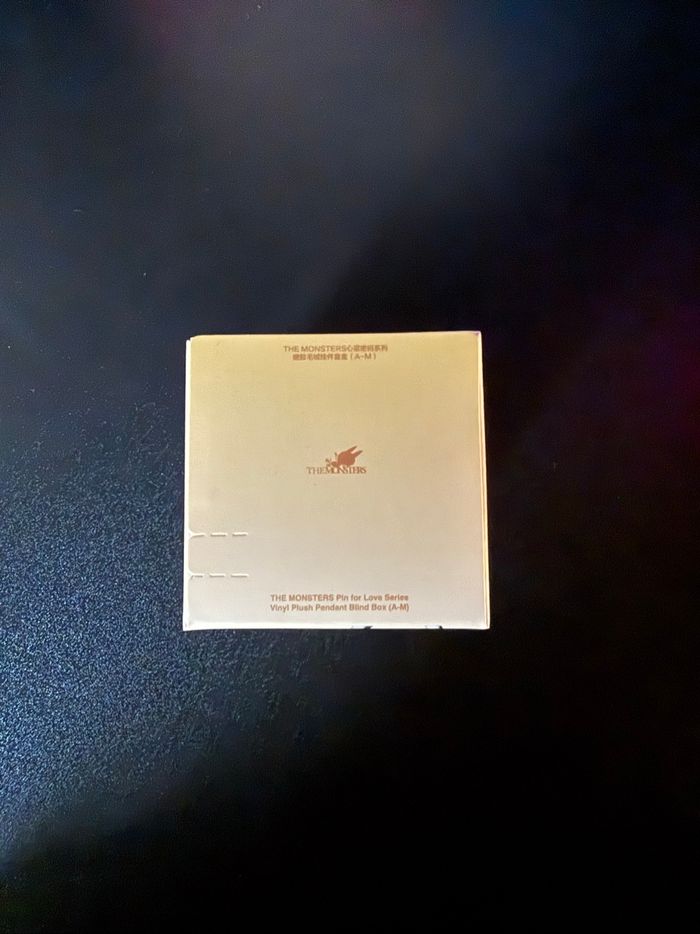 Labubu Pin For Love - photo numéro 5