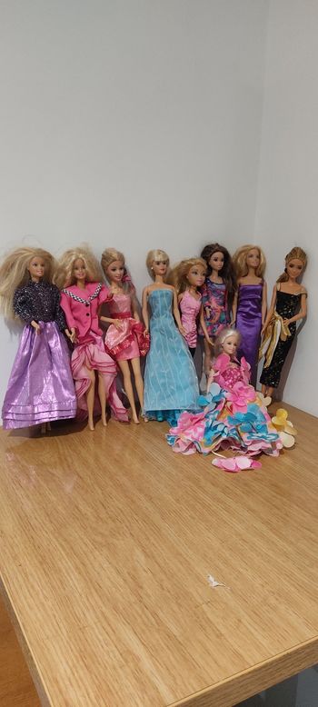 Lot de 9 poupée barbie 