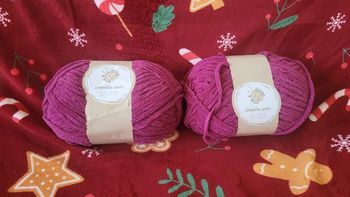 Lot 2 pelotes de laine maille chenille velvet yarn 300g 200m neuves emballées alison&mae
Framboise
