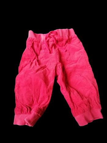 pantalon rouge taille 6 mois