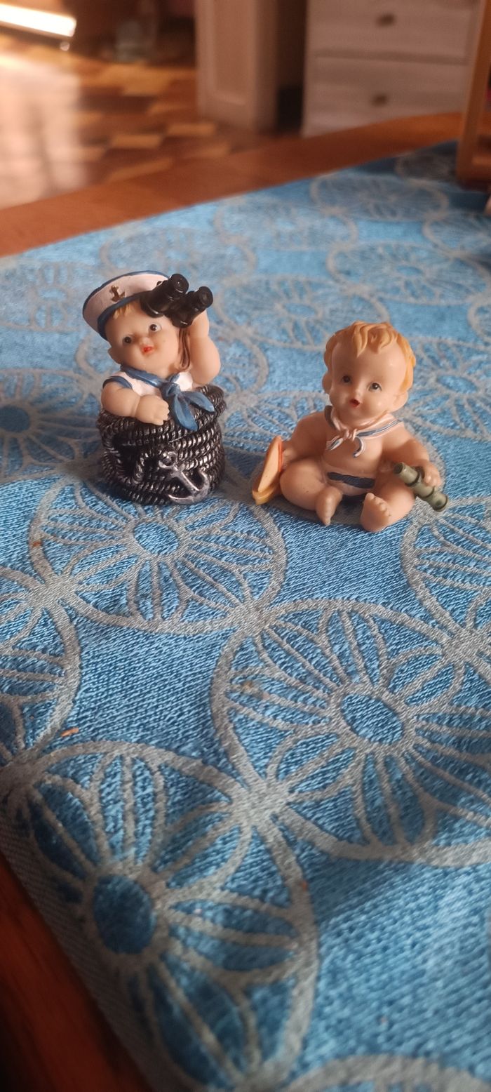 Postures bébé marin