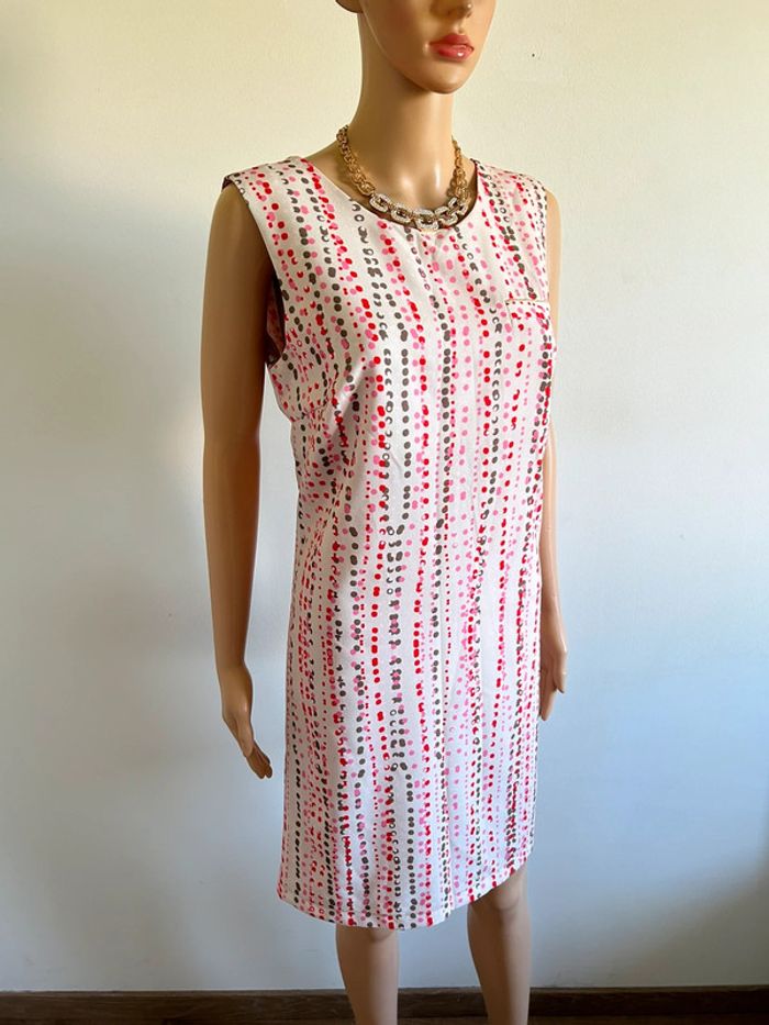 Robe imprimée sans manches La Fée Maraboutée taille 38 jamais portée - photo numéro 2