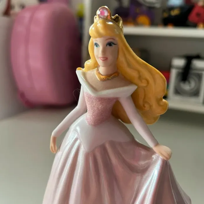 Boite à musique figurine disney la belle au bois dormant porcelaine - photo numéro 4