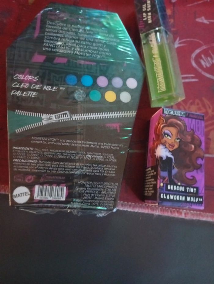 Lot maquillage Monster High Claudeen et Cléo de nile neuf - photo numéro 2