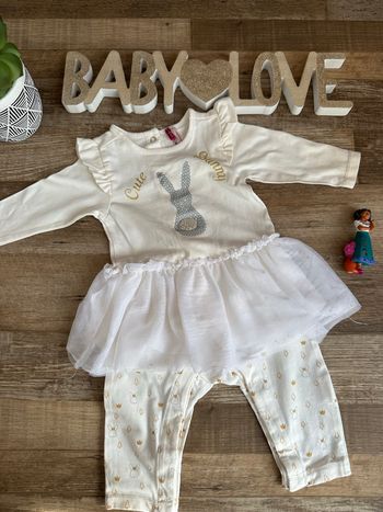 - Combinaison Orchestra     - 3 mois - Très bon état