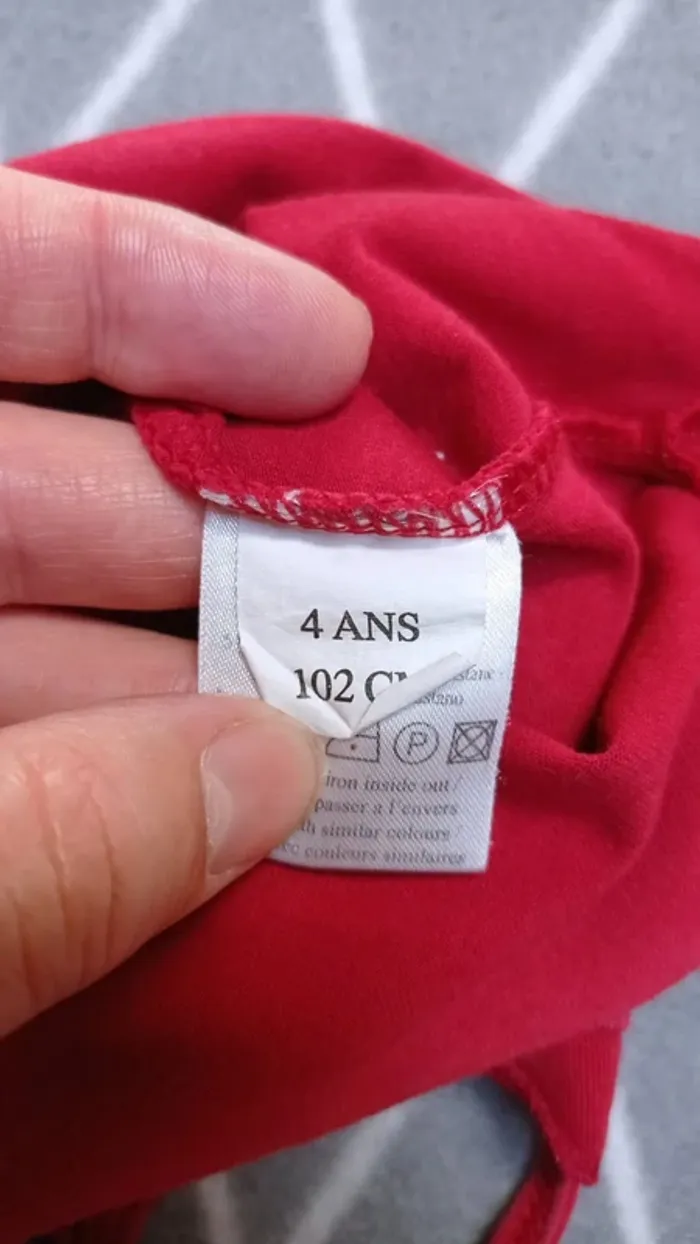 🦄 lot 4 hauts sans manche, 4 ans - photo numéro 4