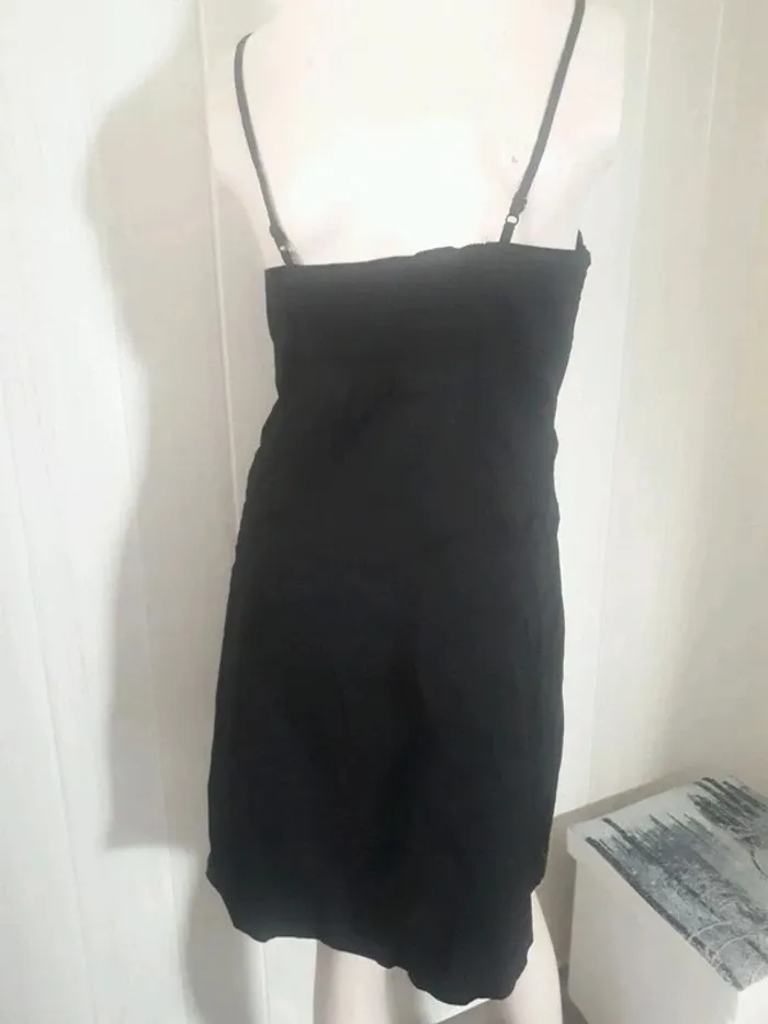 Robe bretelles noir 42