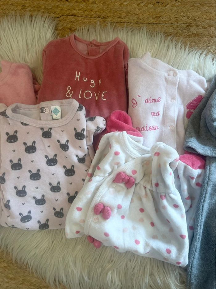 Fille 👧🏻 Lot 9 pyjamas + 5 offerts taille 3 mois fille - photo numéro 3