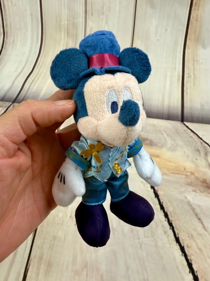 Peluches collector Disney Mickey & Minnie Fantasy Springs Hôtel - photo numéro 3