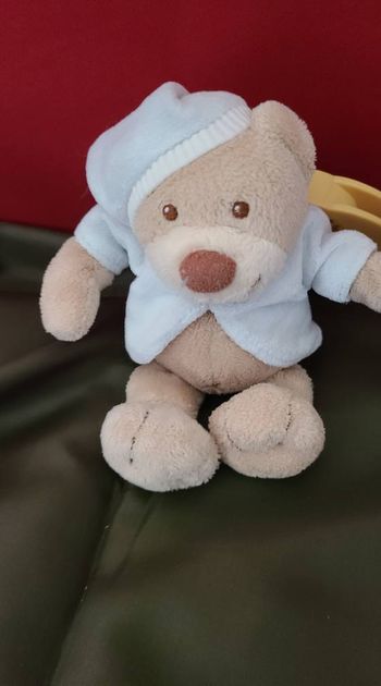 Peluche Doudou Ours Vibreur NATTOU Beige Bleu Etoile Blanche Vibrant