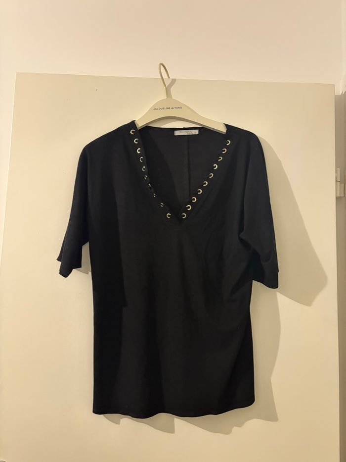 Haut noir daim avec trous  dorés Allyson taille M