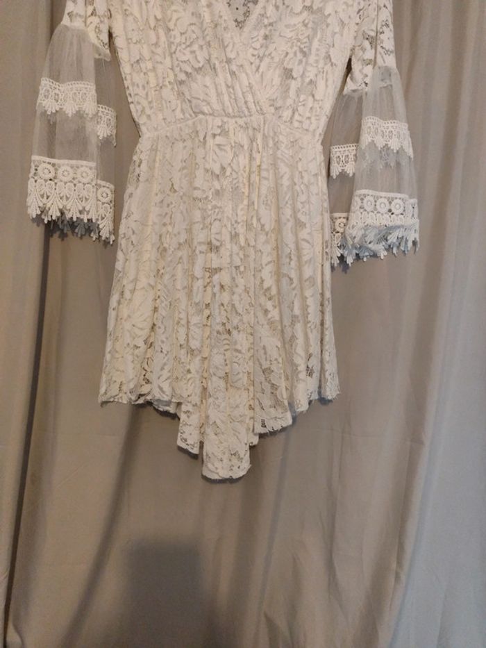 Haut manche mi longue a dentelle blanche - photo numéro 4