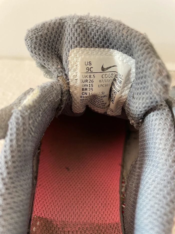 Baskets Nike Air fille grises et roses 26 - photo numéro 12