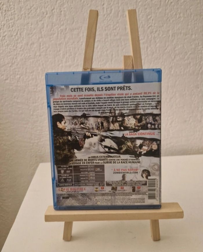 🎬 Blu-ray Zombie Diaries 2 : World of the Dead 🎬 - photo numéro 2