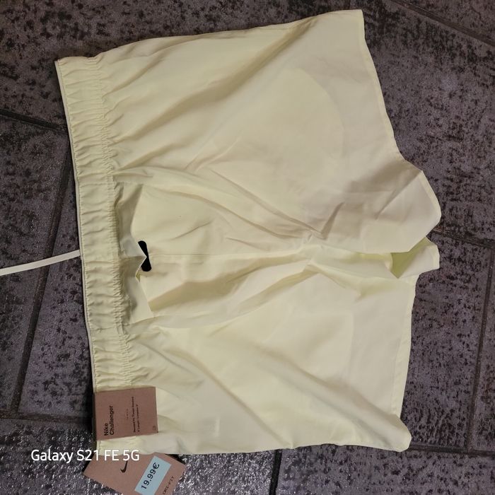 Short  nike taille L neuf avec étiquette - photo numéro 3