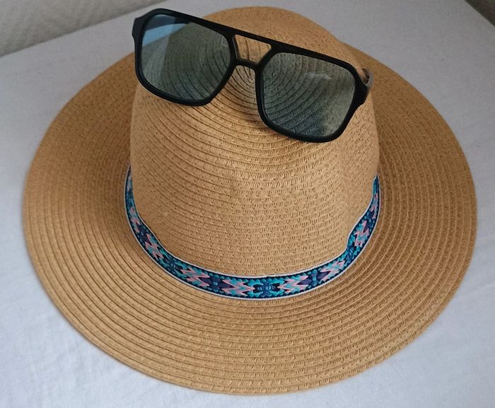 Lunettes et chapeau soleil été taille 57 - photo numéro 3