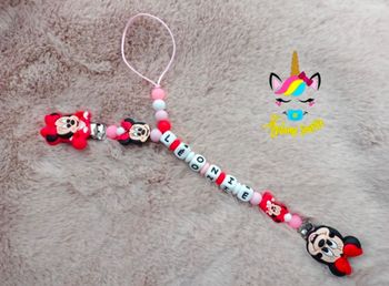 Attache doudou et tétine