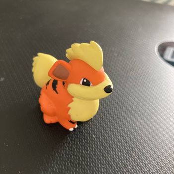 Figurine Pokémon caninos