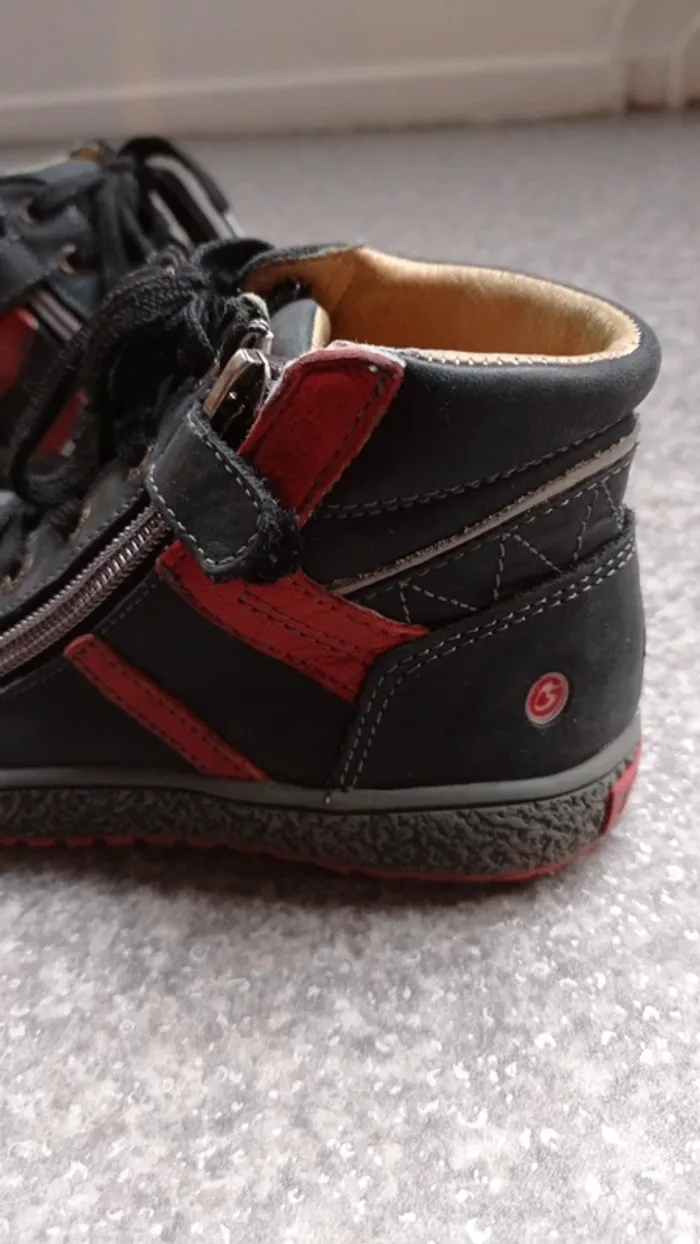 Bottines GBB garçon p.30 bout abîmé (mon fils a traîné les pieds) - photo numéro 2
